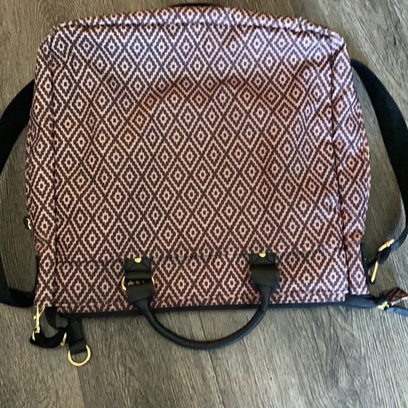 Like new skip hop diaper bag - Picture 2 of 4